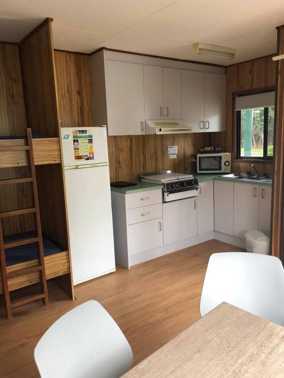 Pleasurelea Tourist Resort & Caravan Park Batemans Bay Exterior photo